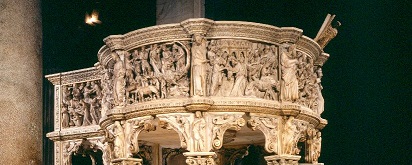 Nicola e Giovanni Pisano lasciano a Pisa due grandi testimonianze della loro opera: i pulpiti nel battistero e nella cattedrale