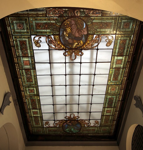 Palazzo Arnolfini Cenami, il soffitto in stile Liberty