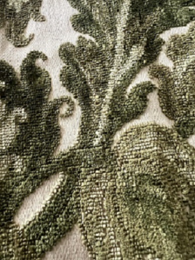 I tessuti del rinascimento: particolare di tessuto broccato verde